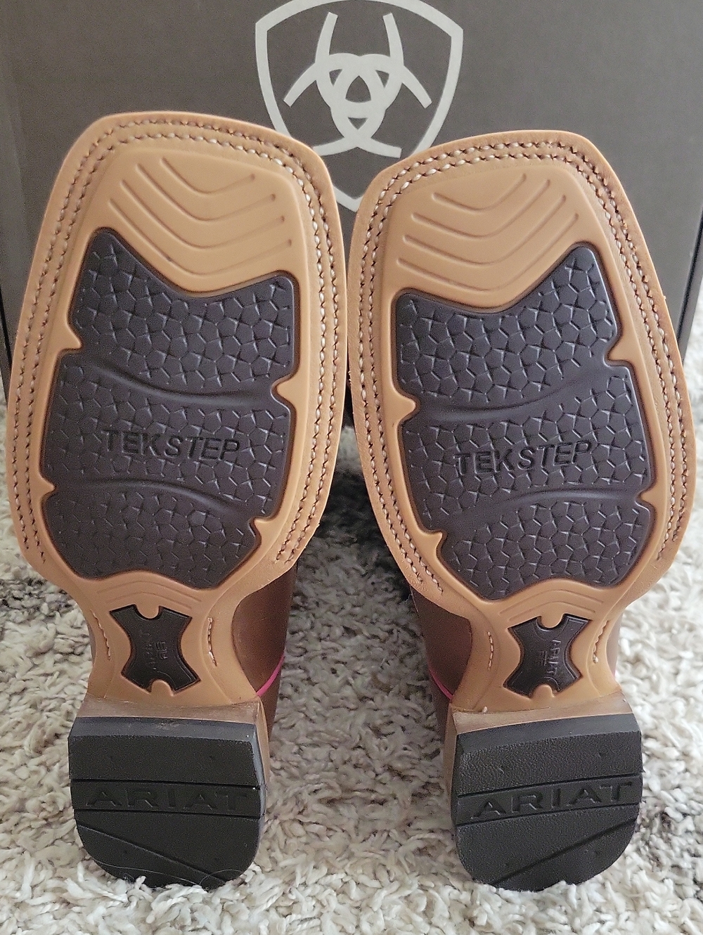 NWT Ariat Womens Showdown Boots 8.5B - Picture 10 of 12